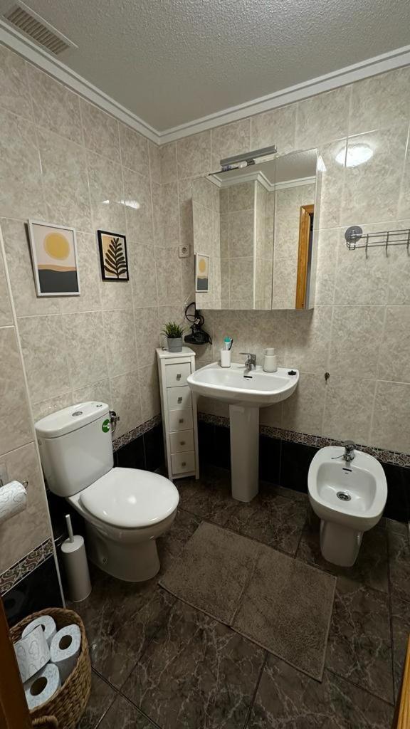 Playa De Los Naufragos Cozy Apartment With Pool Torrevieja Exterior photo